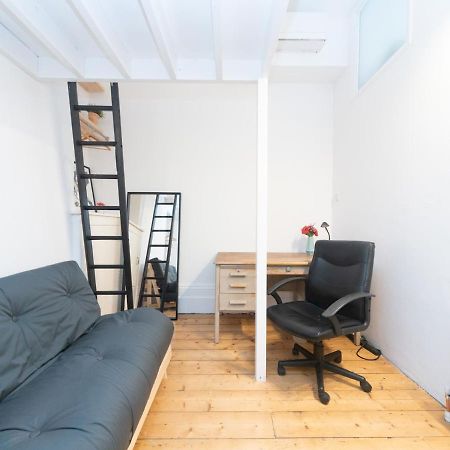 Pass The Keys Rustic And Quirky Flat In Charming Charlton Village London Exteriör bild