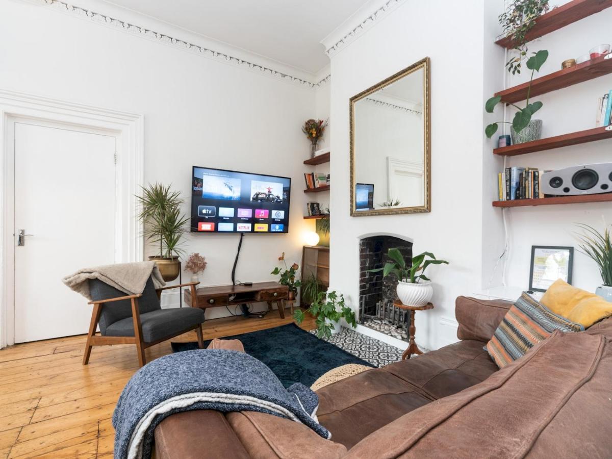 Pass The Keys Rustic And Quirky Flat In Charming Charlton Village London Exteriör bild