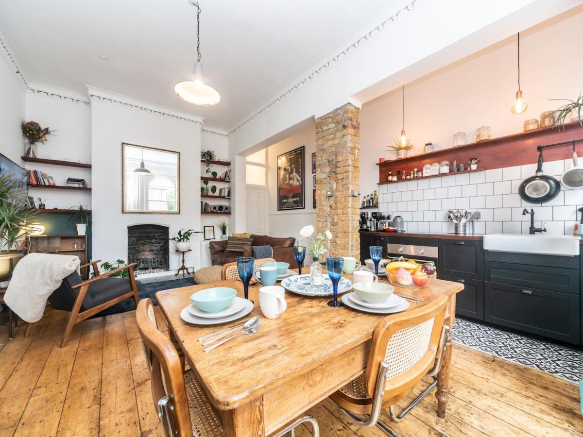 Pass The Keys Rustic And Quirky Flat In Charming Charlton Village London Exteriör bild