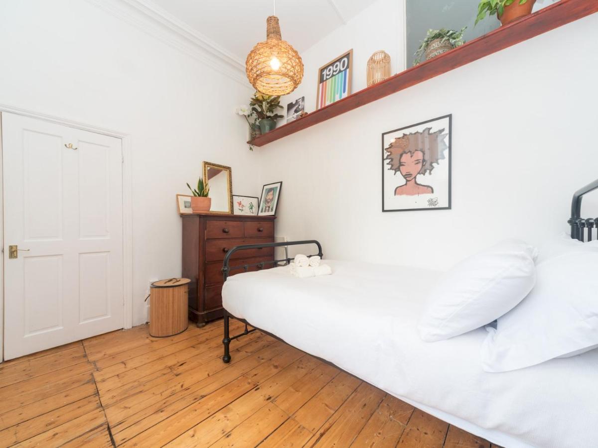 Pass The Keys Rustic And Quirky Flat In Charming Charlton Village London Exteriör bild