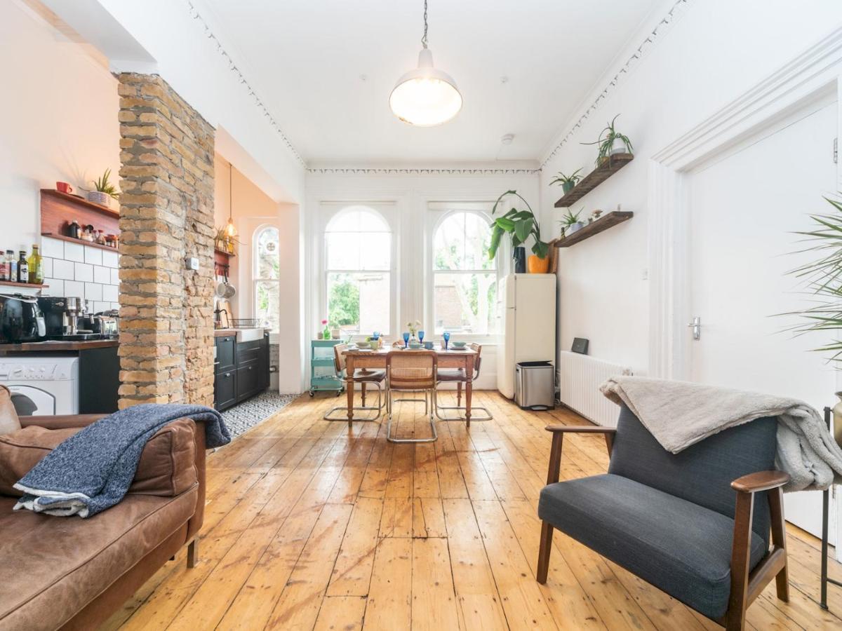 Pass The Keys Rustic And Quirky Flat In Charming Charlton Village London Exteriör bild