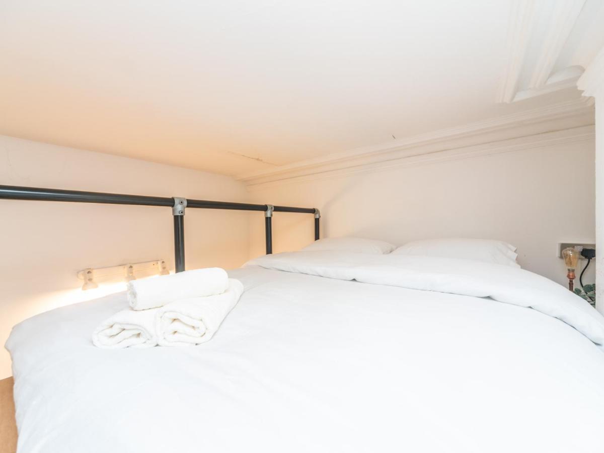 Pass The Keys Rustic And Quirky Flat In Charming Charlton Village London Exteriör bild