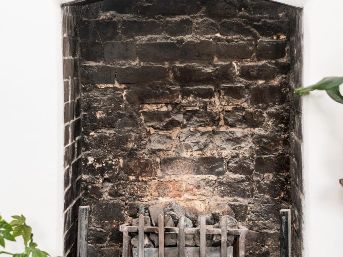Pass The Keys Rustic And Quirky Flat In Charming Charlton Village London Exteriör bild