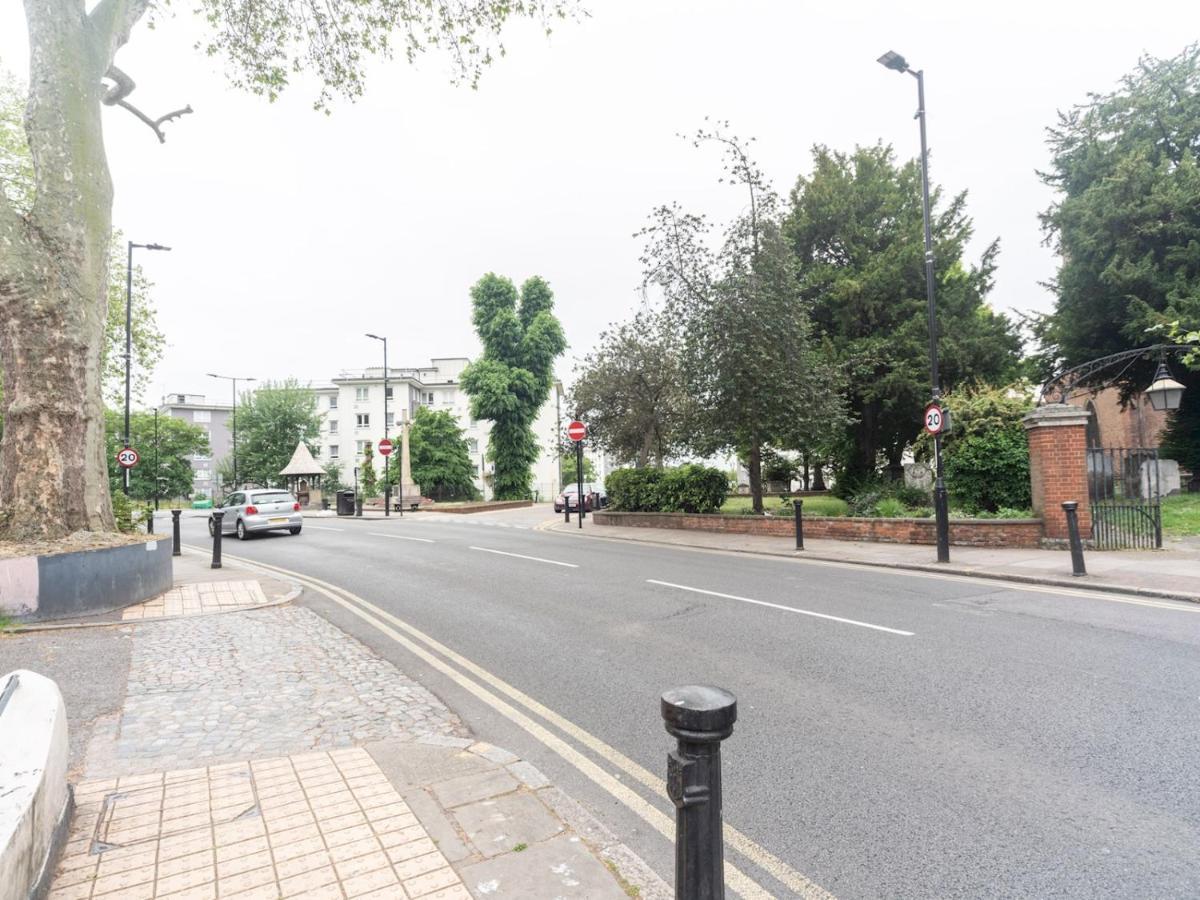 Pass The Keys Rustic And Quirky Flat In Charming Charlton Village London Exteriör bild